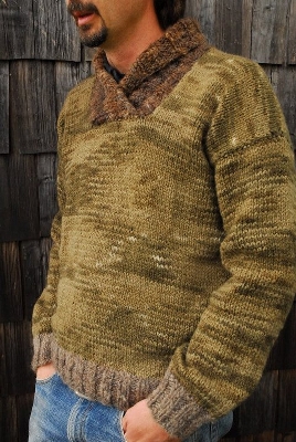 Sweater de hombre, teñido con tintes naturales (ciruelillo) lana 100% de oveja.